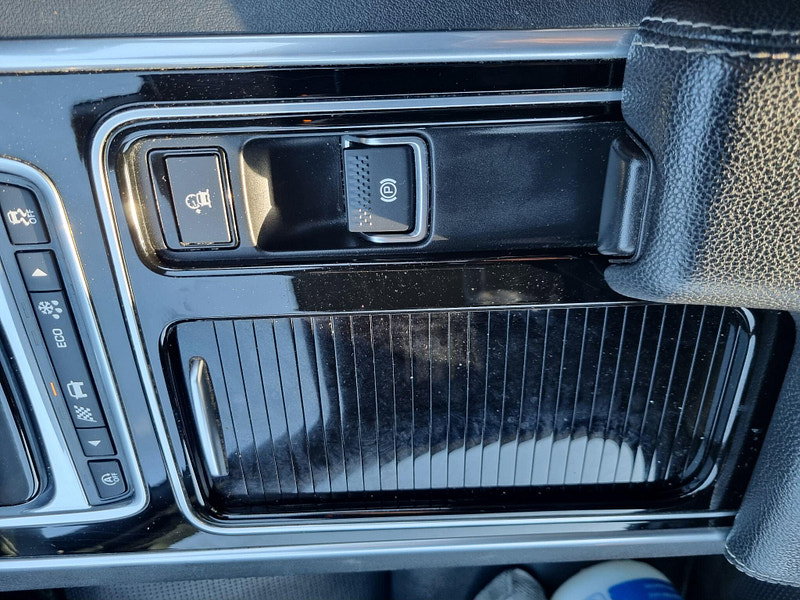 Jaguar XE 2.0d R-Sport Auto Euro 6 (s/s) 4dr 4dr Automatic 2026