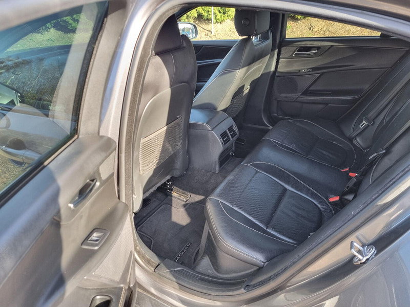 Jaguar XE 2.0d R-Sport Auto Euro 6 (s/s) 4dr 4dr Automatic 2026