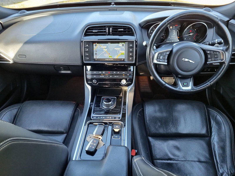 Jaguar XE 2.0d R-Sport Auto Euro 6 (s/s) 4dr 4dr Automatic 2026