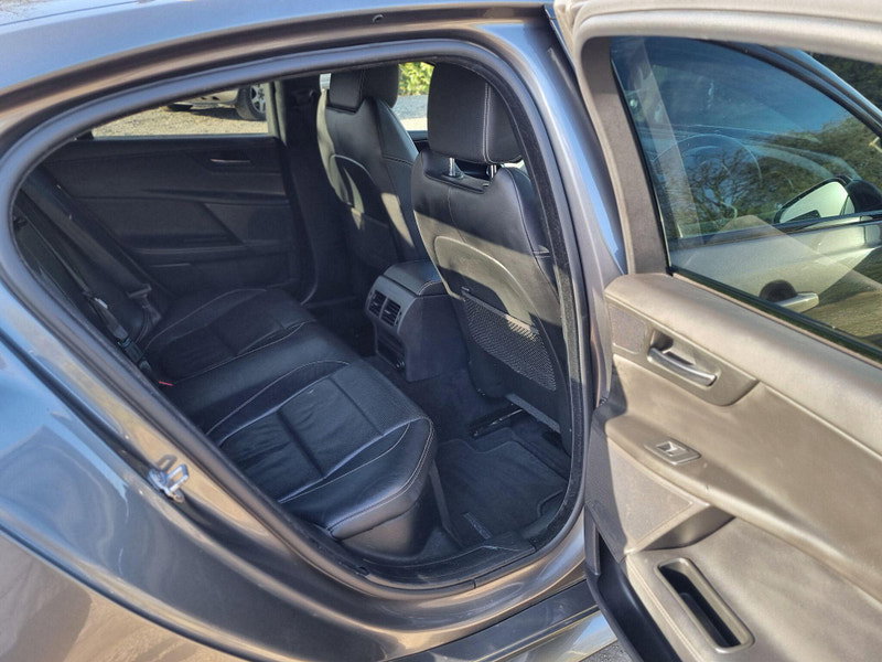 Jaguar XE 2.0d R-Sport Auto Euro 6 (s/s) 4dr 4dr Automatic 2026