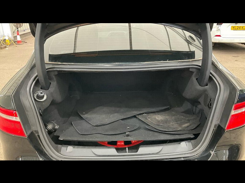 Jaguar XE 2.0d R-Sport Auto Euro 6 (s/s) 4dr 4dr Automatic 2026