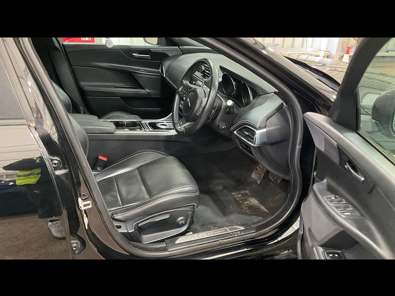 Jaguar XE 2.0d R-Sport Auto Euro 6 (s/s) 4dr 4dr Automatic 2026