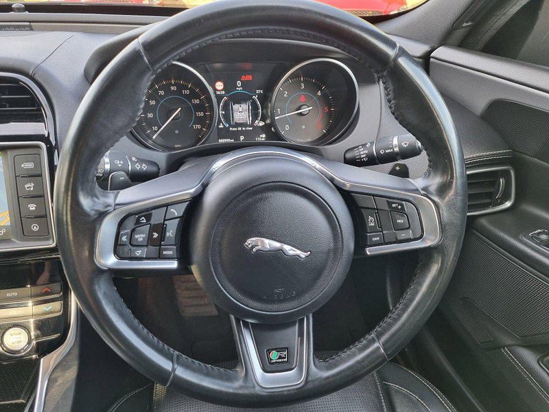 Jaguar XE 2.0d R-Sport Auto Euro 6 (s/s) 4dr 4dr Automatic 2026
