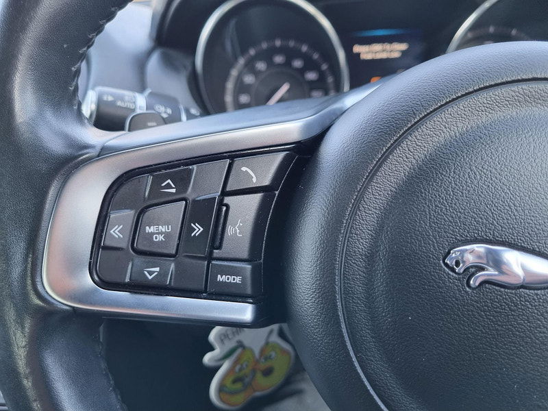 Jaguar XE 2.0d R-Sport Auto Euro 6 (s/s) 4dr 4dr Automatic 2025