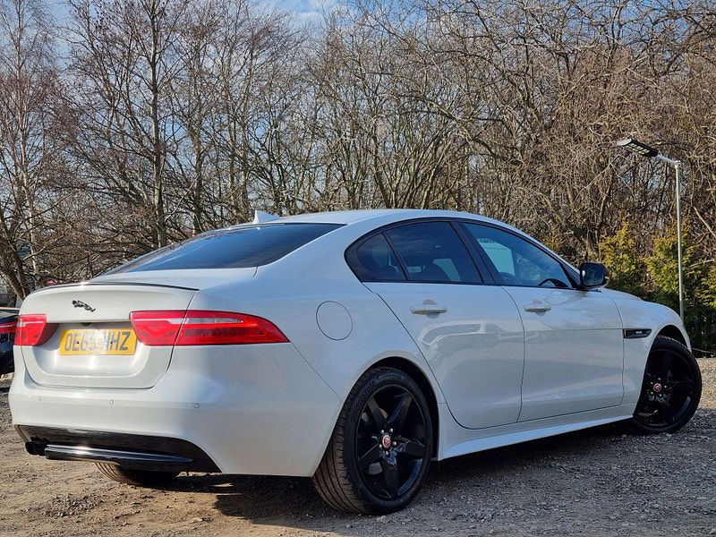 Jaguar XE 2.0d R-Sport Auto Euro 6 (s/s) 4dr 4dr Automatic 2025
