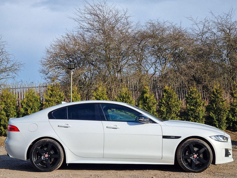 Jaguar XE 2.0d R-Sport Auto Euro 6 (s/s) 4dr 4dr Automatic 2025