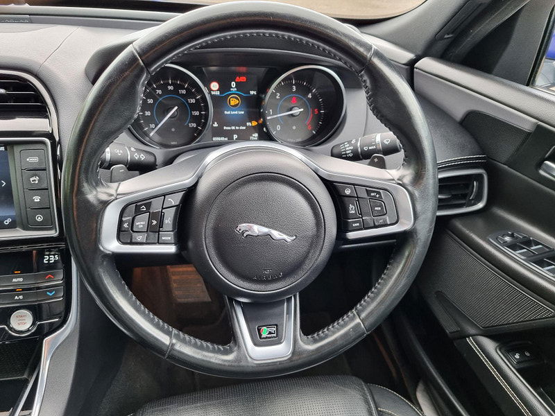 Jaguar XE 2.0d R-Sport Auto Euro 6 (s/s) 4dr 4dr Automatic 2025