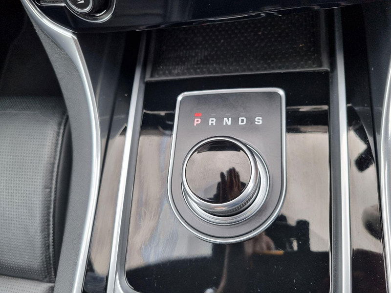 Jaguar XE 2.0d R-Sport Auto Euro 6 (s/s) 4dr 4dr Automatic 2025
