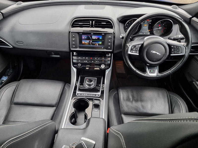 Jaguar XE 2.0d R-Sport Auto Euro 6 (s/s) 4dr 4dr Automatic 2025