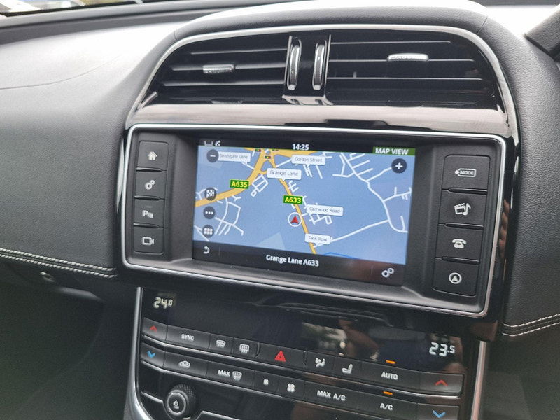 Jaguar XE 2.0d R-Sport Auto Euro 6 (s/s) 4dr 4dr Automatic 2025