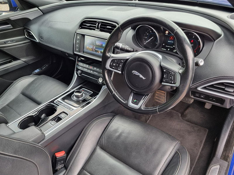 Jaguar XE 2.0d R-Sport Auto Euro 6 (s/s) 4dr 4dr Automatic 2025