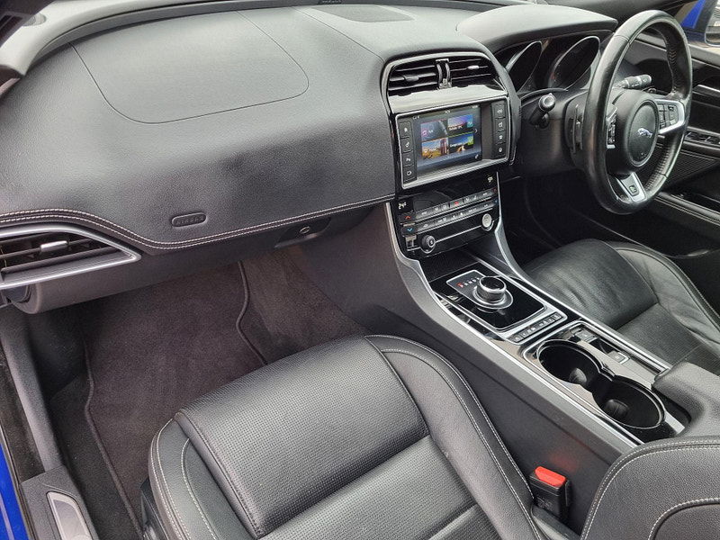 Jaguar XE 2.0d R-Sport Auto Euro 6 (s/s) 4dr 4dr Automatic 2025