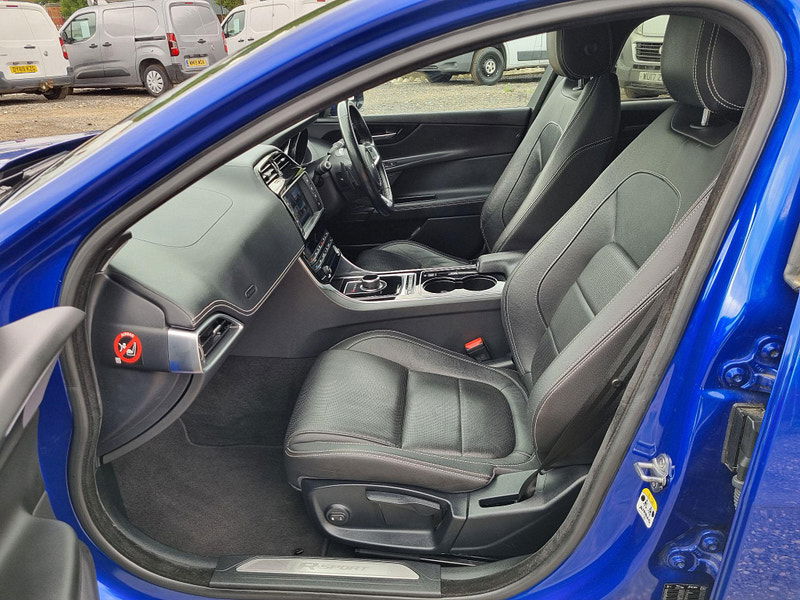 Jaguar XE 2.0d R-Sport Auto Euro 6 (s/s) 4dr 4dr Automatic 2025