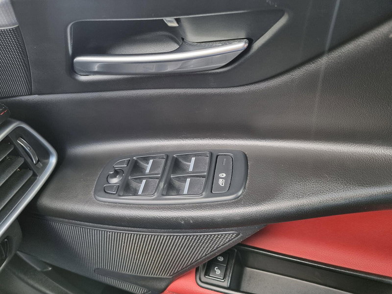 Jaguar XE 2.0d R-Sport Auto Euro 6 (s/s) 4dr 4dr Automatic 2026