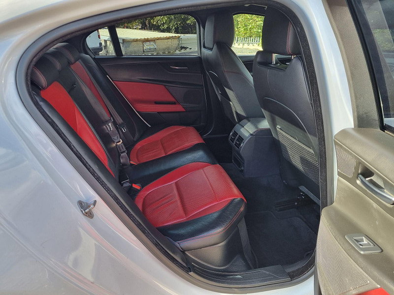 Jaguar XE 2.0d R-Sport Auto Euro 6 (s/s) 4dr 4dr Automatic 2026