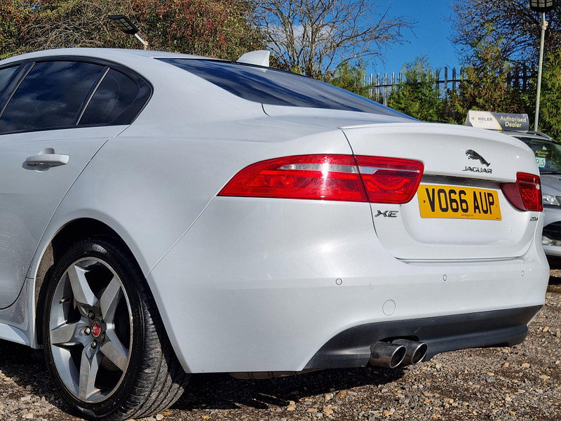 Jaguar XE 2.0d R-Sport Auto Euro 6 (s/s) 4dr 4dr Automatic 2026