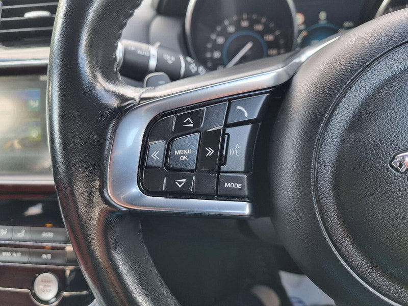 Jaguar XE 2.0d R-Sport Auto Euro 6 (s/s) 4dr 4dr Automatic 2026