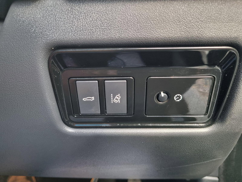 Jaguar XE 2.0d R-Sport Auto Euro 6 (s/s) 4dr 4dr Automatic 2026