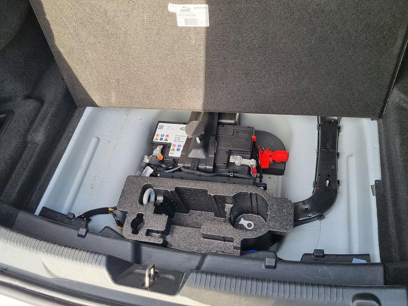 Jaguar XE 2.0d R-Sport Auto Euro 6 (s/s) 4dr 4dr Automatic 2026