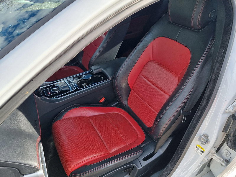 Jaguar XE 2.0d R-Sport Auto Euro 6 (s/s) 4dr 4dr Automatic 2026