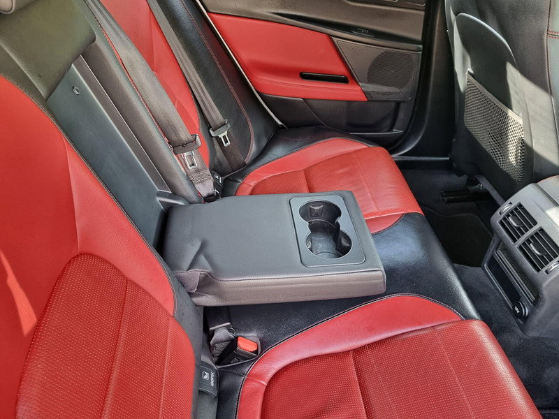 Jaguar XE 2.0d R-Sport Auto Euro 6 (s/s) 4dr 4dr Automatic 2026