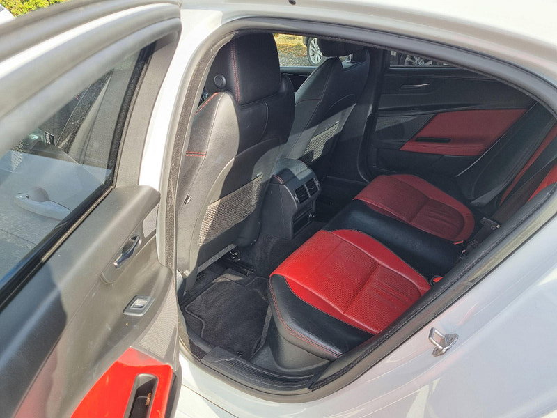 Jaguar XE 2.0d R-Sport Auto Euro 6 (s/s) 4dr 4dr Automatic 2026