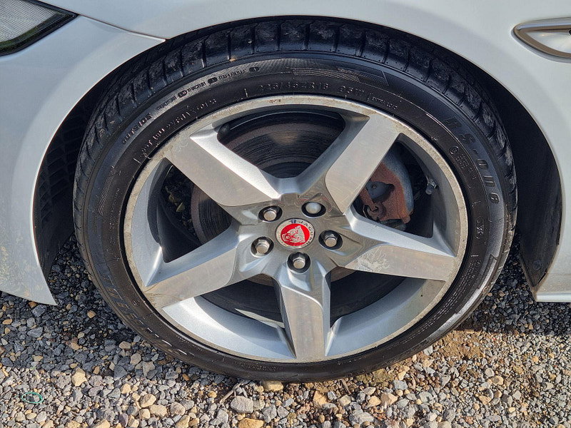 Jaguar XE 2.0d R-Sport Auto Euro 6 (s/s) 4dr 4dr Automatic 2026