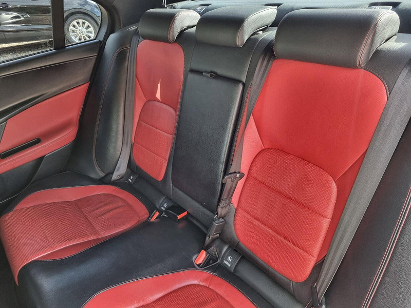 Jaguar XE 2.0d R-Sport Auto Euro 6 (s/s) 4dr 4dr Automatic 2026