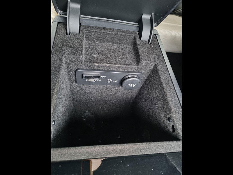 Jaguar XE 2.0d R-Sport Auto Euro 6 (s/s) 4dr 4dr Automatic 2025