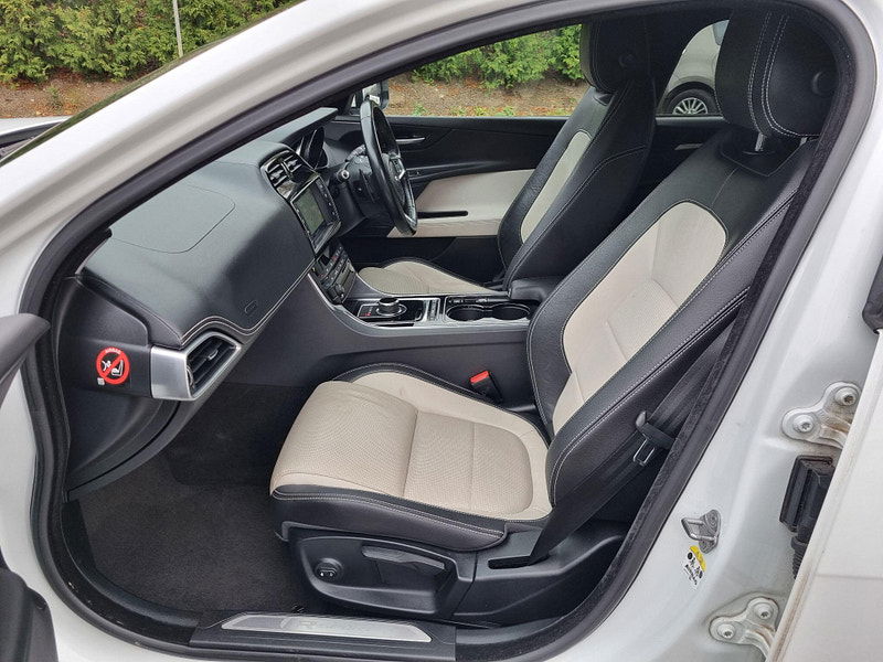 Jaguar XE 2.0d R-Sport Auto Euro 6 (s/s) 4dr 4dr Automatic 2025