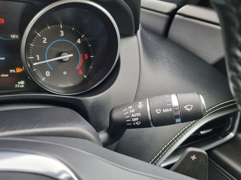 Jaguar XE 2.0d R-Sport Auto Euro 6 (s/s) 4dr 4dr Automatic 2025