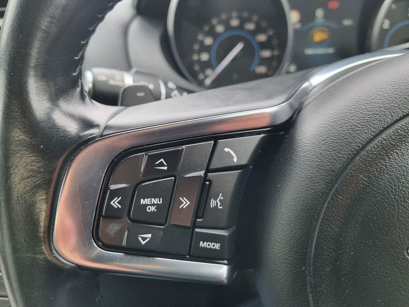 Jaguar XE 2.0d R-Sport Auto Euro 6 (s/s) 4dr 4dr Automatic 2025