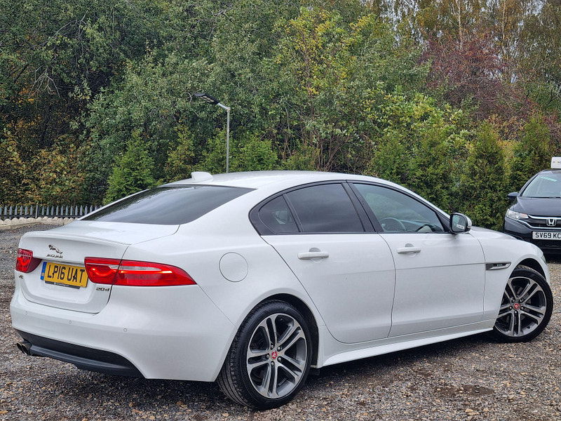 Jaguar XE 2.0d R-Sport Auto Euro 6 (s/s) 4dr 4dr Automatic 2025