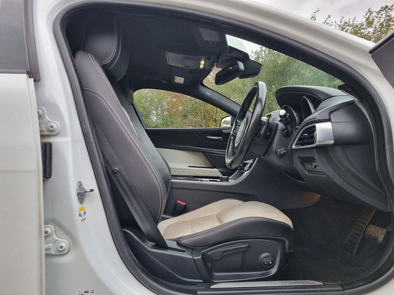 Jaguar XE 2.0d R-Sport Auto Euro 6 (s/s) 4dr 4dr Automatic 2025