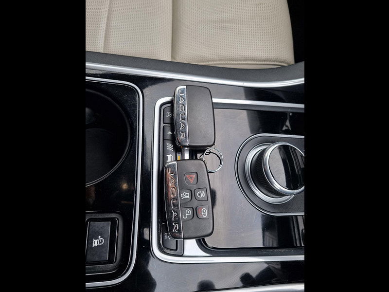 Jaguar XE 2.0d R-Sport Auto Euro 6 (s/s) 4dr 4dr Automatic 2025