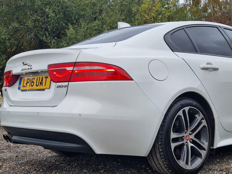 Jaguar XE 2.0d R-Sport Auto Euro 6 (s/s) 4dr 4dr Automatic 2025