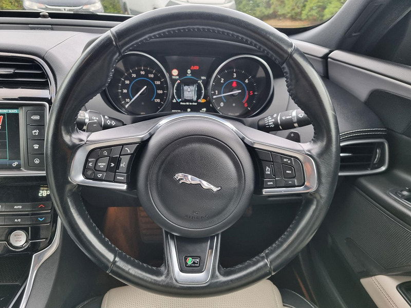 Jaguar XE 2.0d R-Sport Auto Euro 6 (s/s) 4dr 4dr Automatic 2025