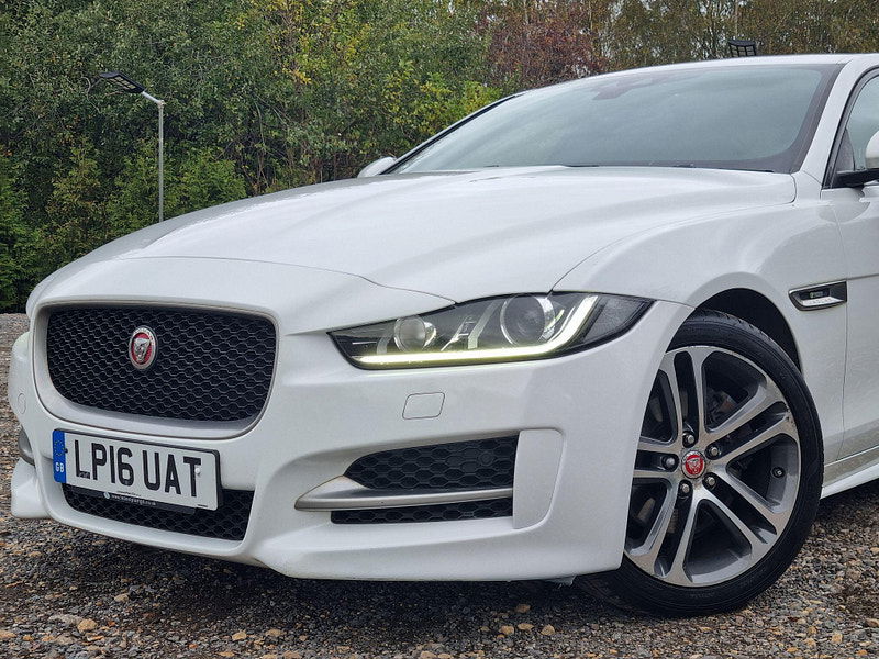 Jaguar XE 2.0d R-Sport Auto Euro 6 (s/s) 4dr 4dr Automatic 2025
