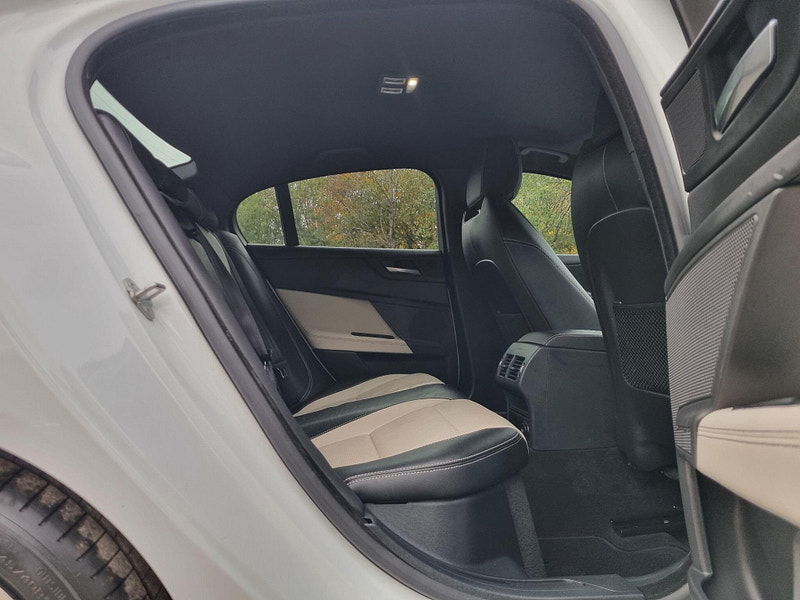 Jaguar XE 2.0d R-Sport Auto Euro 6 (s/s) 4dr 4dr Automatic 2025