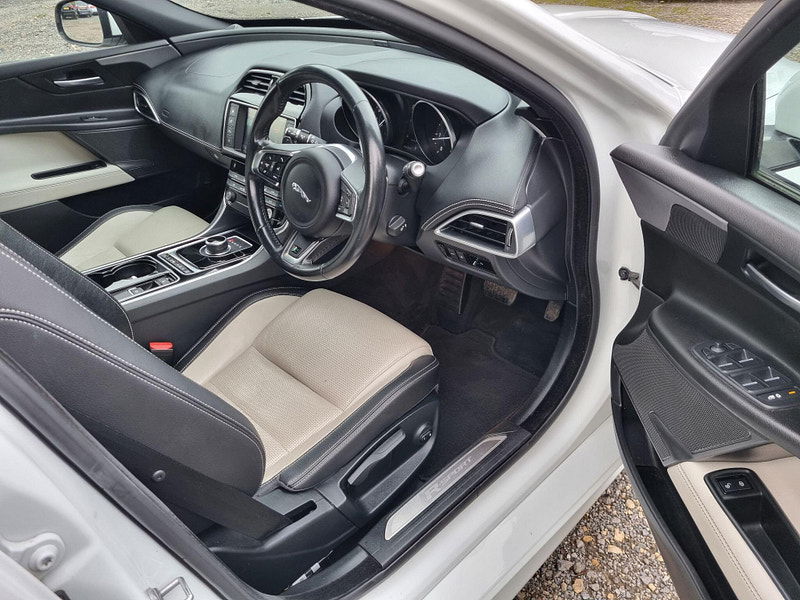 Jaguar XE 2.0d R-Sport Auto Euro 6 (s/s) 4dr 4dr Automatic 2025