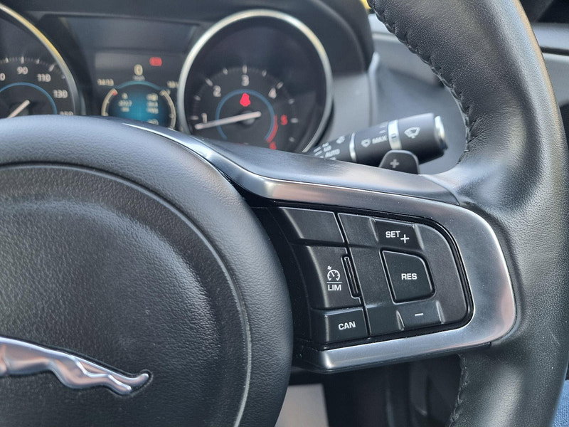 Jaguar XE 2.0d R-Sport Auto Euro 6 (s/s) 4dr 4dr Automatic 2026