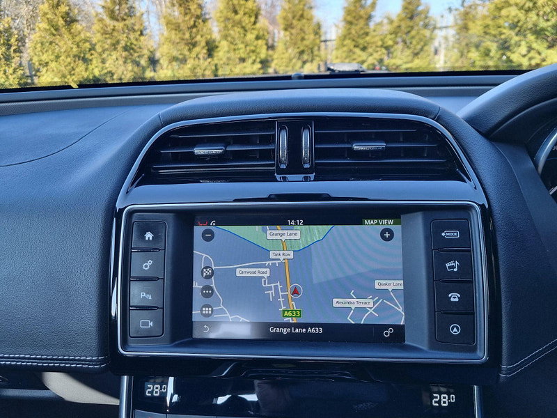 Jaguar XE 2.0d R-Sport Auto Euro 6 (s/s) 4dr 4dr Automatic 2026