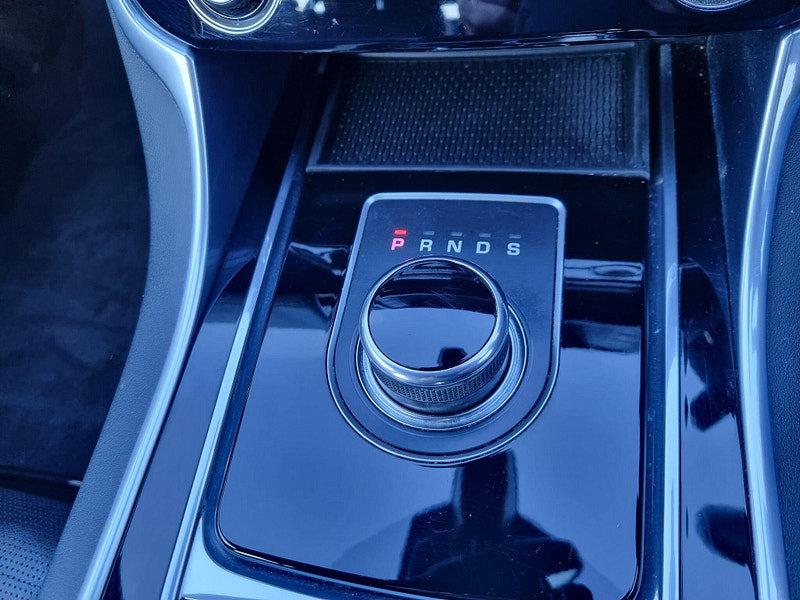 Jaguar XE 2.0d R-Sport Auto Euro 6 (s/s) 4dr 4dr Automatic 2026