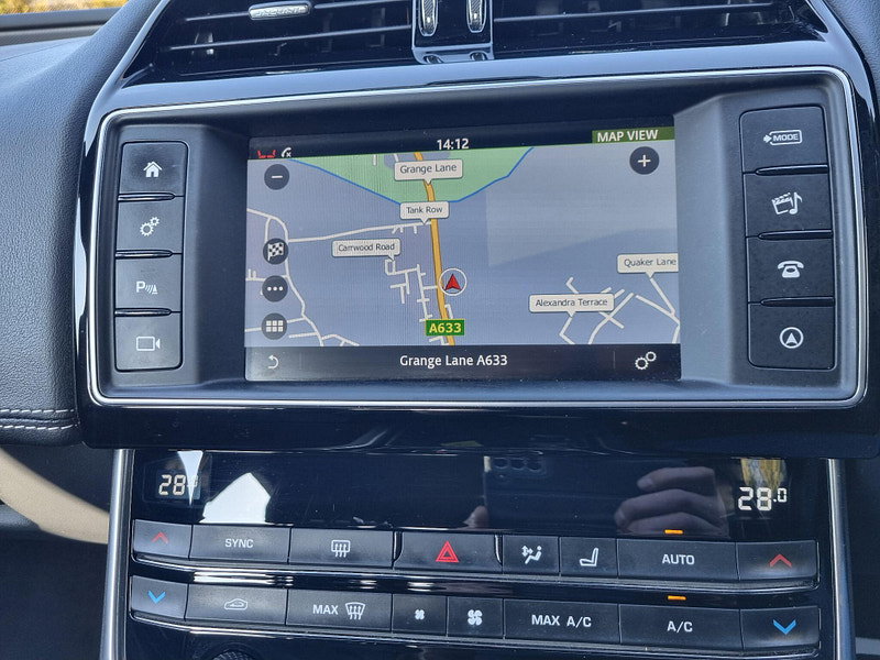 Jaguar XE 2.0d R-Sport Auto Euro 6 (s/s) 4dr 4dr Automatic 2026