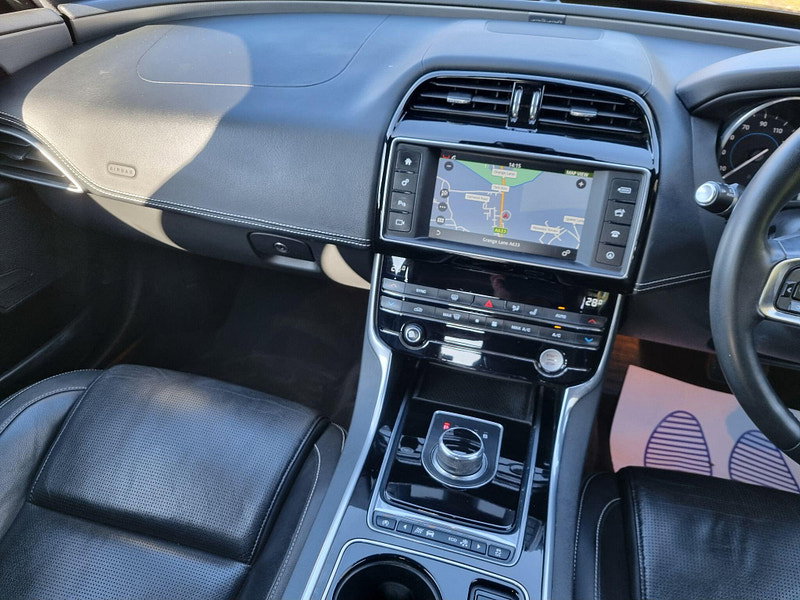 Jaguar XE 2.0d R-Sport Auto Euro 6 (s/s) 4dr 4dr Automatic 2026