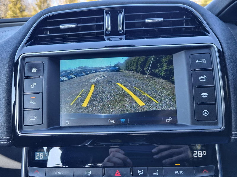 Jaguar XE 2.0d R-Sport Auto Euro 6 (s/s) 4dr 4dr Automatic 2026