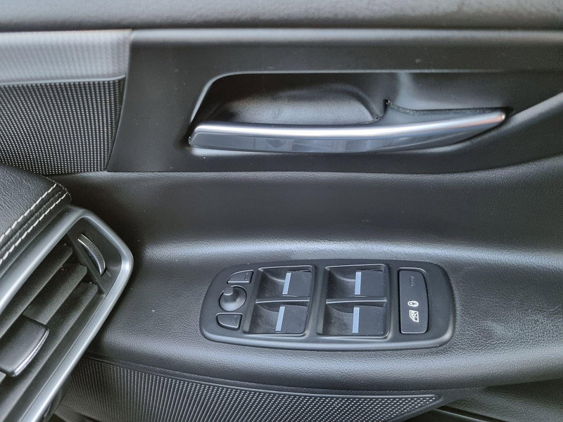 Jaguar XE 2.0d R-Sport Auto Euro 6 (s/s) 4dr 4dr Automatic 2026