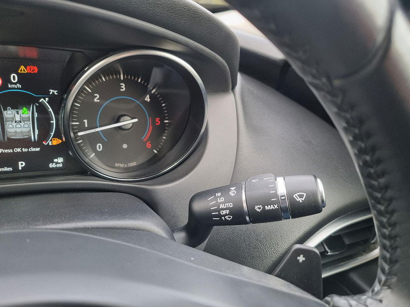 Jaguar XE 2.0d SE Auto Euro 6 (s/s) 4dr 4dr Automatic 2026