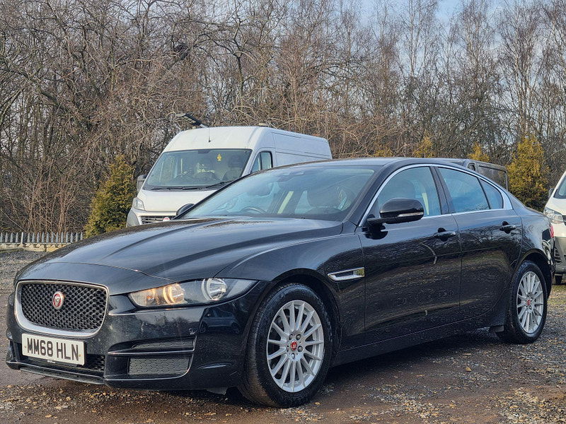 Jaguar XE 2.0d SE Auto Euro 6 (s/s) 4dr 4dr Automatic 2026