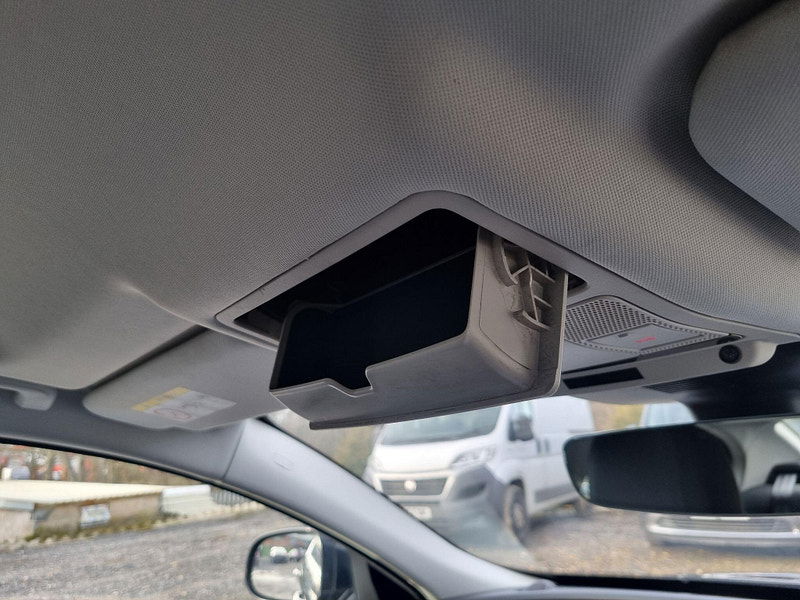 Jaguar XE 2.0d SE Auto Euro 6 (s/s) 4dr 4dr Automatic 2026